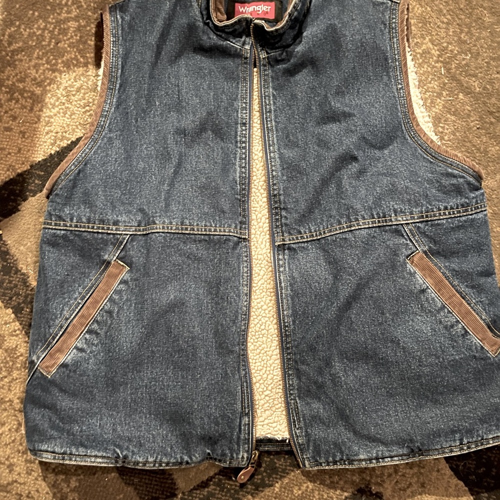 Sherpa lined Denim Vest Wrangler!! Pre wash